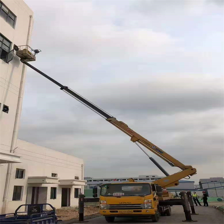 龙湾镇哪里有小型吊车出租的